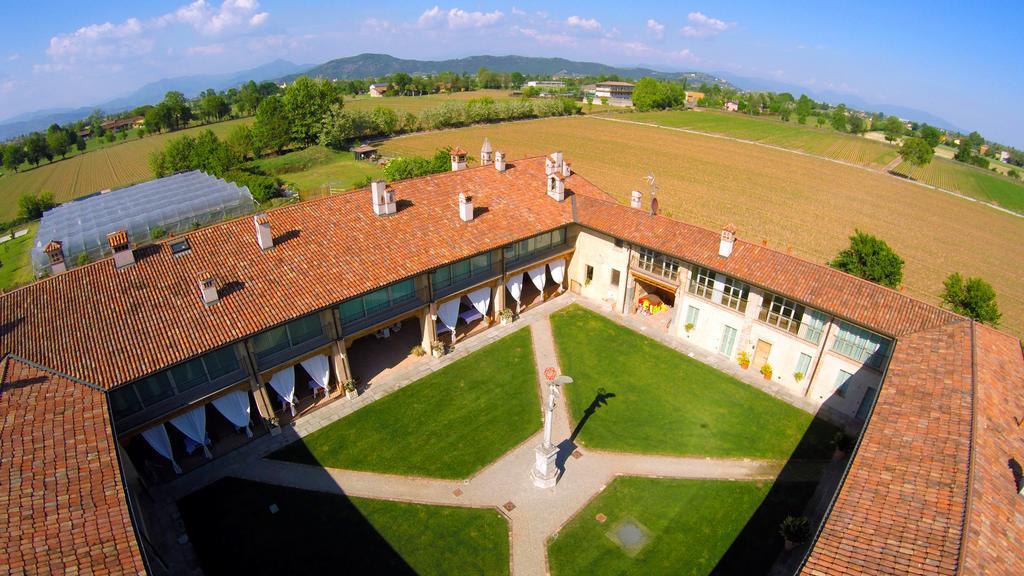 Corte Breda, Agriturismo Bed&Breakfast Chiari Bagian luar foto
