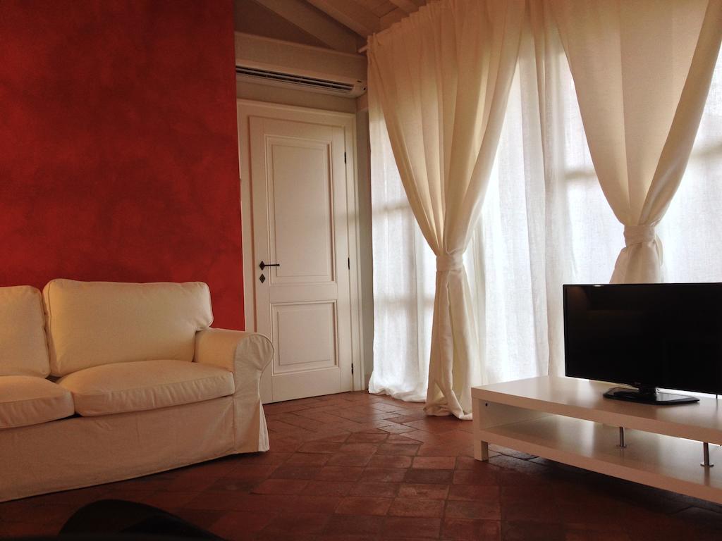 Corte Breda, Agriturismo Bed&Breakfast Chiari Ruang foto