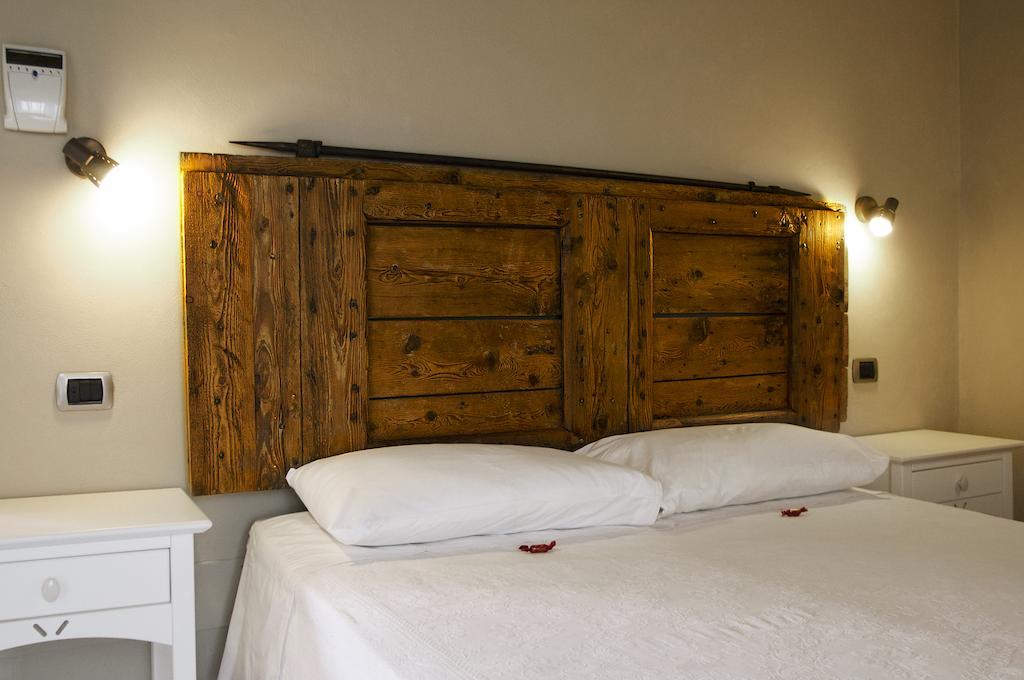 Corte Breda, Agriturismo Bed&Breakfast Chiari Ruang foto