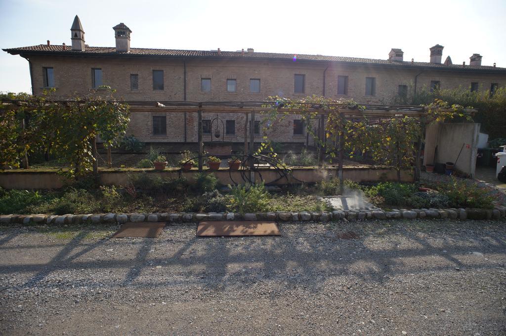 Corte Breda, Agriturismo Bed&Breakfast Chiari Bagian luar foto