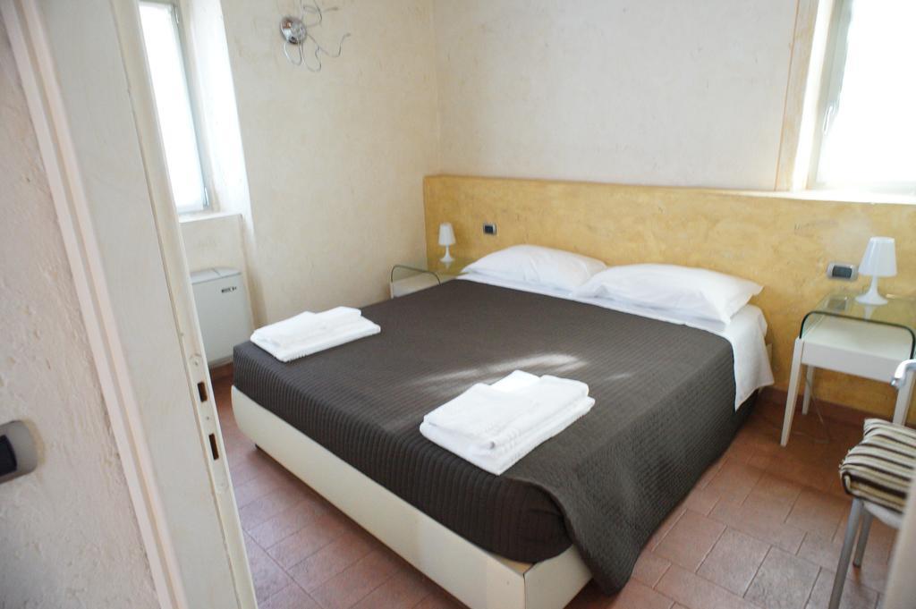 Corte Breda, Agriturismo Bed&Breakfast Chiari Bagian luar foto