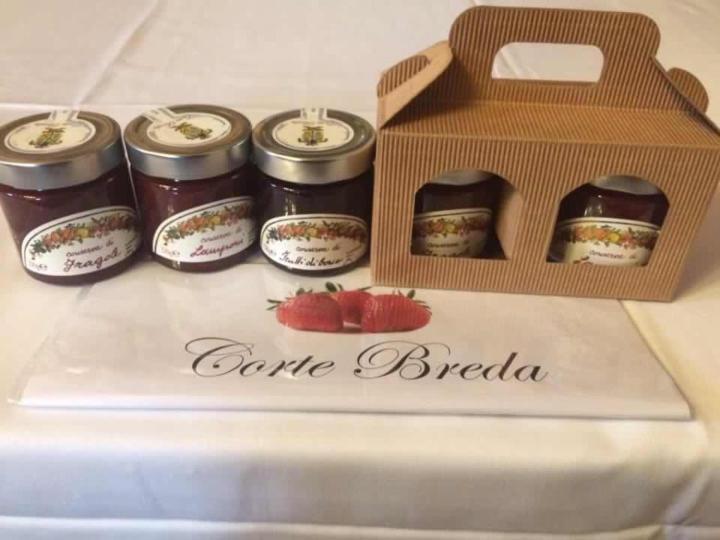 Corte Breda, Agriturismo Bed&Breakfast Chiari Bagian luar foto